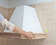 Как установить кухонную вытяжку своими силами